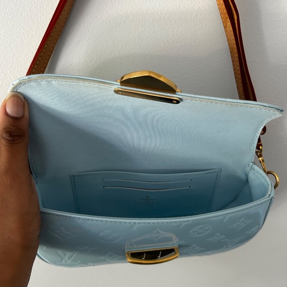 Louis Vuitton Handbag - Picture 4 of 7